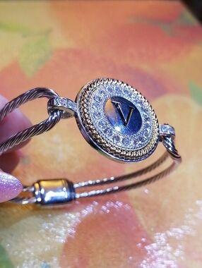 Initial V Silver Gold Tone Crystal Circle Bracelet On Magnet Fits 7